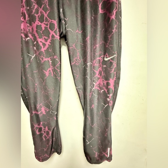 Nike Black and Pink Leggings Size M - Picture 3 of 8